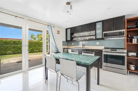 10411 SW 51st Street Miami FL 33165