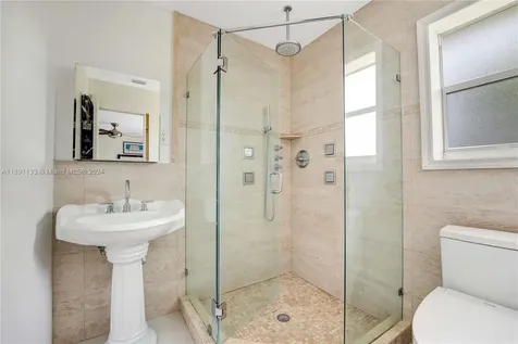 10411 SW 51st Street Miami FL 33165