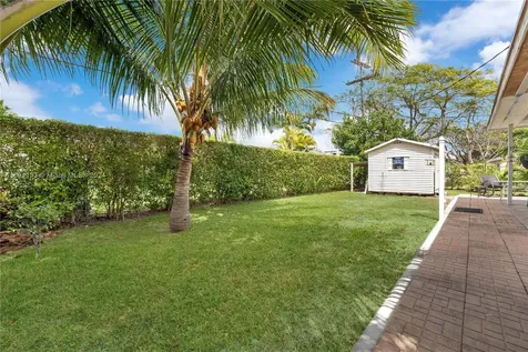 10411 SW 51st Street Miami FL 33165