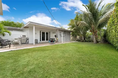 10411 SW 51st Street Miami FL 33165