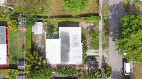 10411 SW 51st Street Miami FL 33165