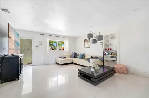10411 SW 51st Street Miami FL 33165