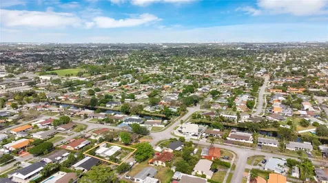 10411 SW 51st Street Miami FL 33165