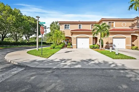 7981 S Southwood Circle Davie FL 33328