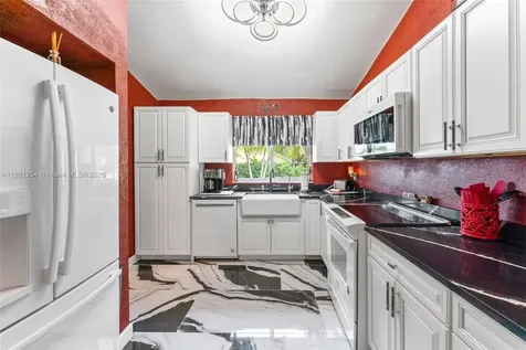 7294 NW 39th Street Coral Springs FL 33065
