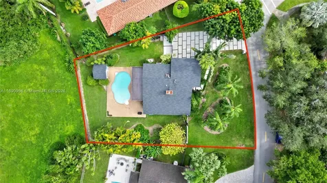 12801 S Calusa Club Drive Miami FL 33186