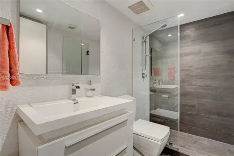 12801 S Calusa Club Drive Miami FL 33186