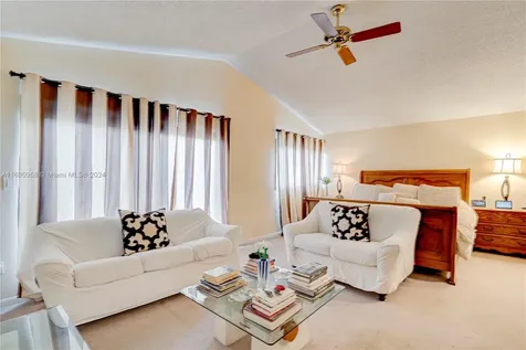 12801 S Calusa Club Drive Miami FL 33186