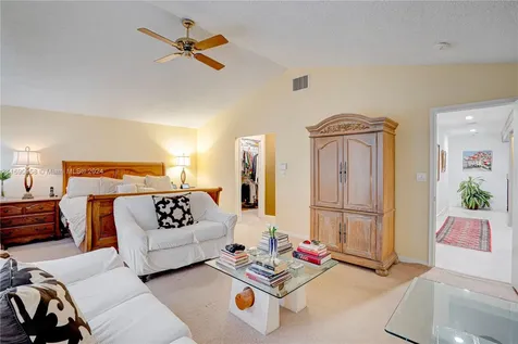 12801 S Calusa Club Drive Miami FL 33186