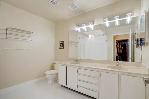 12801 S Calusa Club Drive Miami FL 33186