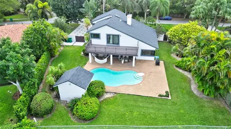 12801 S Calusa Club Drive Miami FL 33186