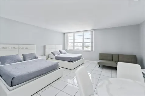 100 Lincoln Road Miami Beach FL 33139