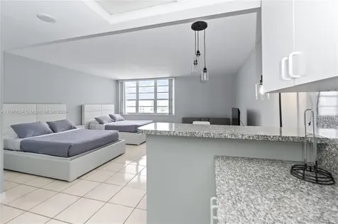 100 Lincoln Road Miami Beach FL 33139