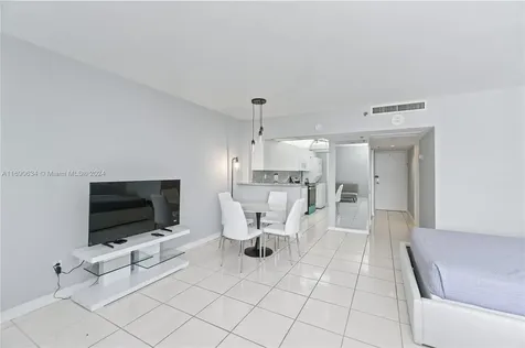 100 Lincoln Road Miami Beach FL 33139