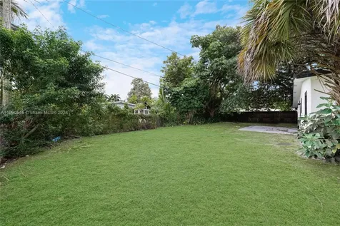 1520 NE 206th Street Miami FL 33179