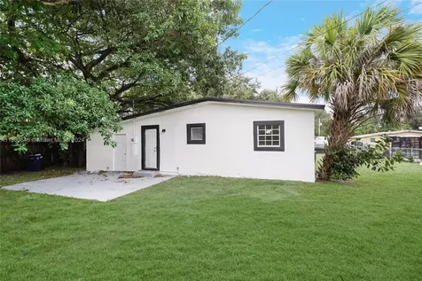 1520 NE 206th Street Miami FL 33179