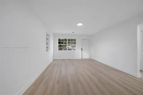 1520 NE 206th Street Miami FL 33179