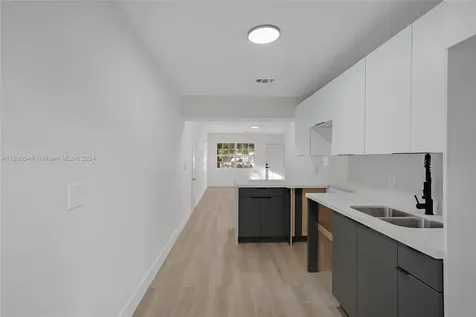 1520 NE 206th Street Miami FL 33179
