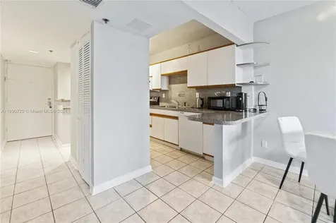 100 Lincoln Road Miami Beach FL 33139