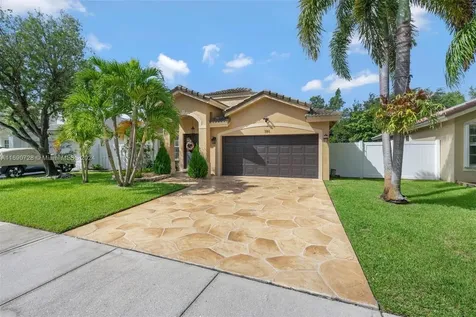 386 SW 206th Avenue Pembroke Pines FL 33029
