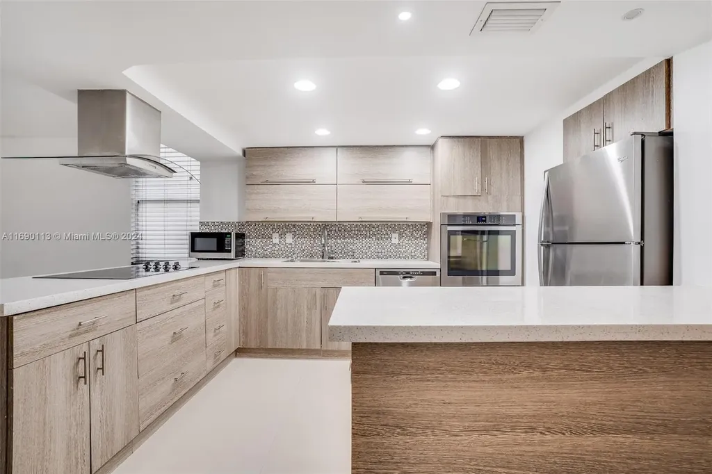 20350 W Country Club Drive Aventura FL 33180