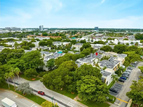 20350 W Country Club Drive Aventura FL 33180