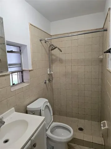 961 E 32nd Street Hialeah FL 33013