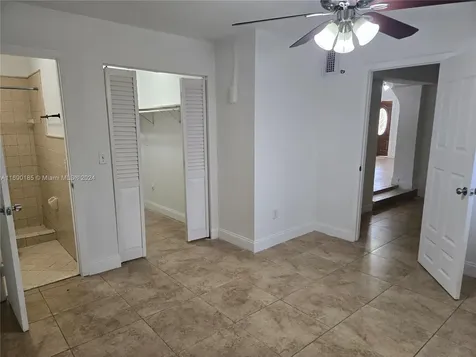 961 E 32nd Street Hialeah FL 33013