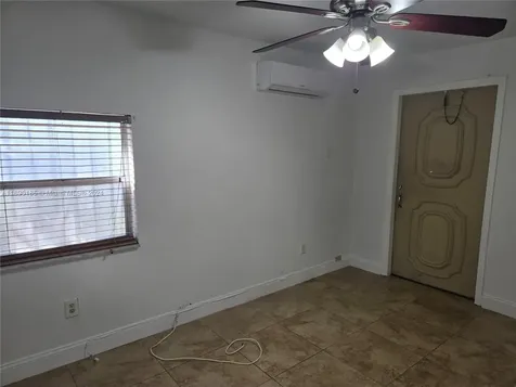 961 E 32nd Street Hialeah FL 33013