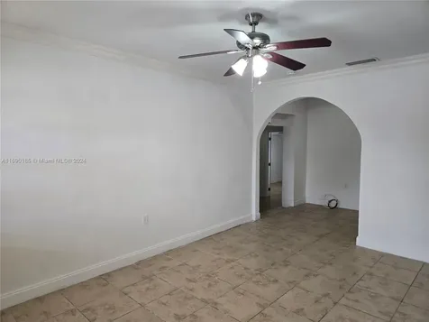 961 E 32nd Street Hialeah FL 33013
