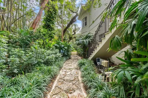 5455 Kerwood Oaks Drive Coral Gables FL 33156
