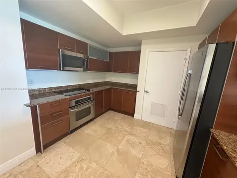 3330 NE 190 Street Aventura FL 33180