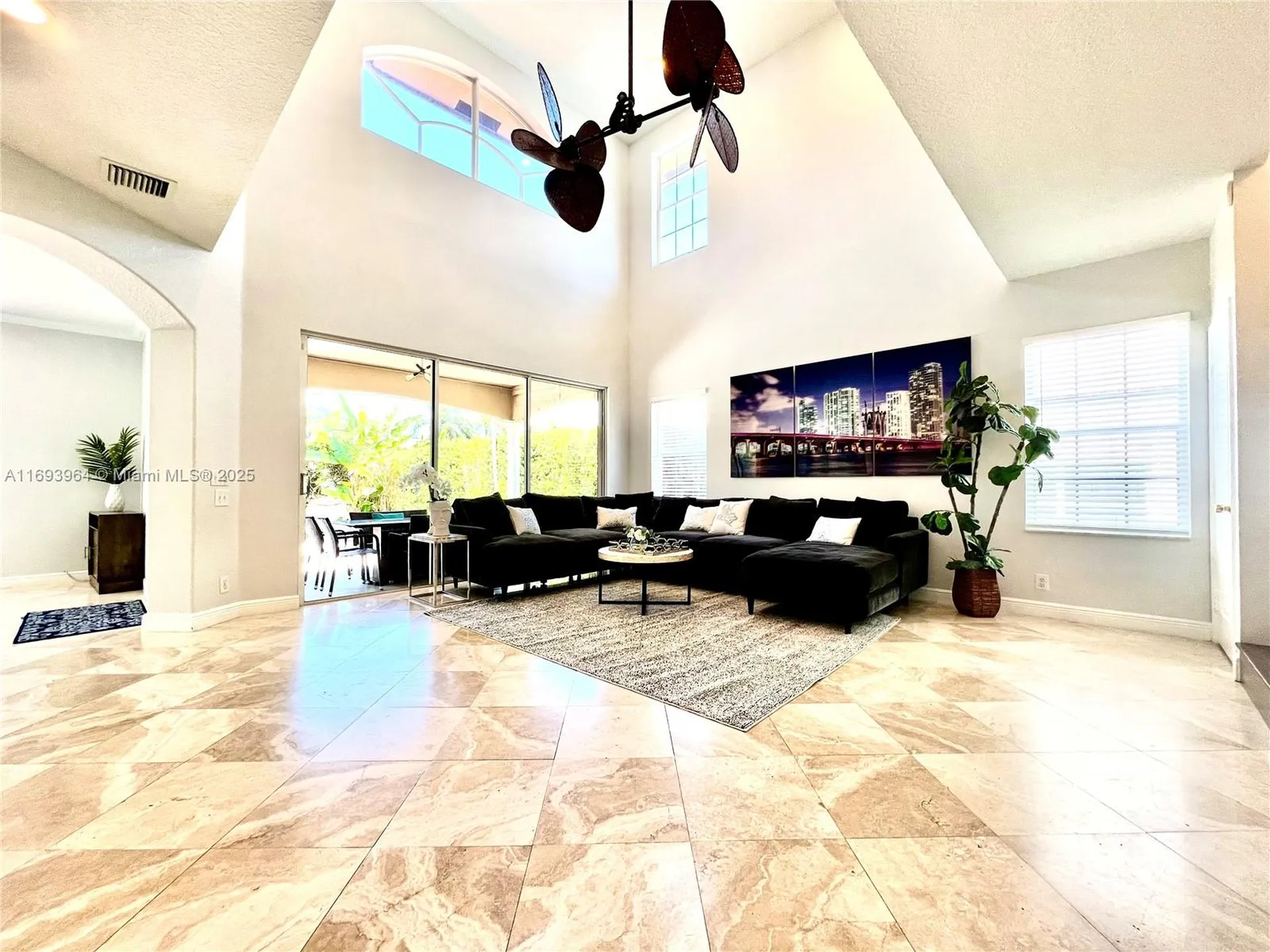 Hollywood FL 33019