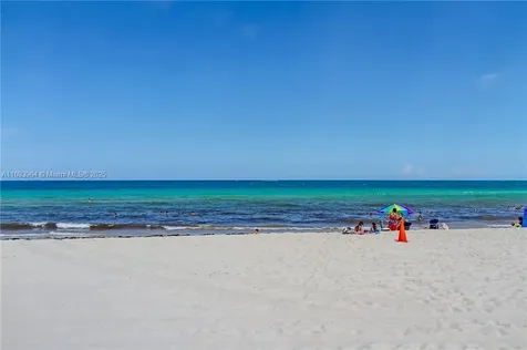 Hollywood FL 33019