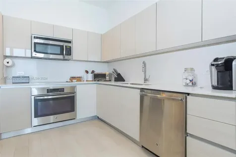 2600 E Hallandale Beach Boulevard Hallandale Beach FL 33009