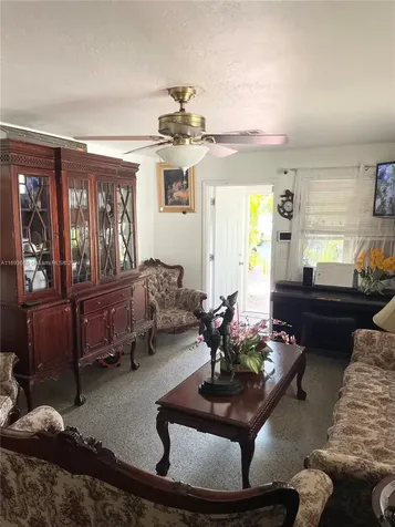 623 SW 6th Terrace #1-2 Hallandale Beach FL 33009