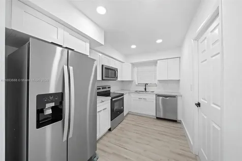 6463 Charleston Street Hollywood FL 33024