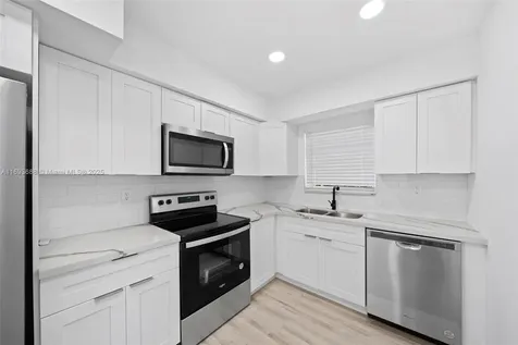 6463 Charleston Street Hollywood FL 33024