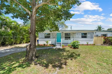 6463 Charleston Street Hollywood FL 33024