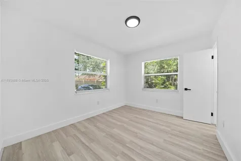 6463 Charleston Street Hollywood FL 33024