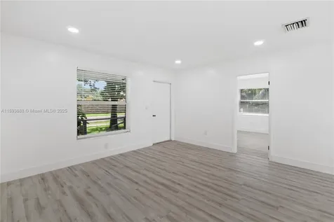 6463 Charleston Street Hollywood FL 33024