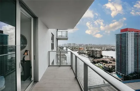 4010 S Ocean Drive Hollywood FL 33019