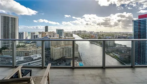 4010 S Ocean Drive Hollywood FL 33019