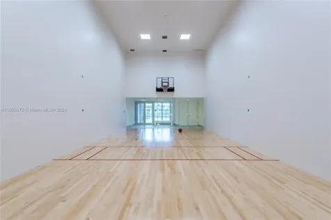 4010 S Ocean Drive Hollywood FL 33019