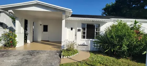 4390 NW 46th Terrace Lauderdale Lakes FL 33319