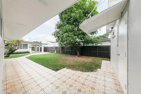 3434 SW 6th Street Miami FL 33135