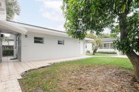 3434 SW 6th Street Miami FL 33135