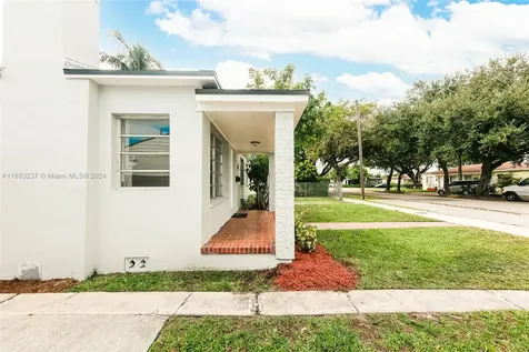 3434 SW 6th Street Miami FL 33135