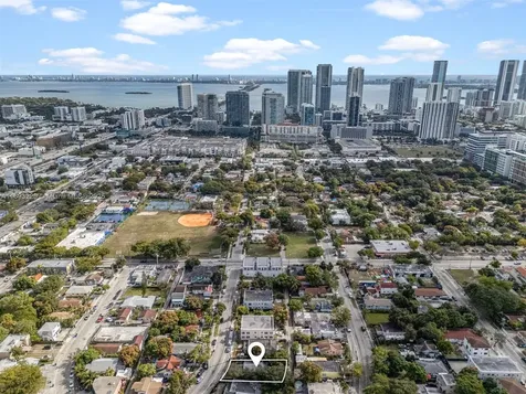260 NW 34th Street Miami FL 33127