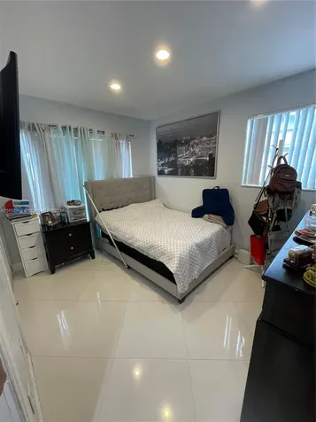 7651 NW 14th Street Pembroke Pines FL 33024